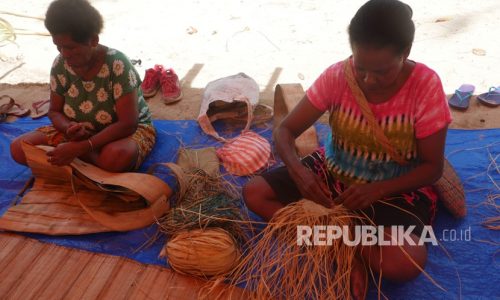 Sagu menjadi pangan lokal andalan masyarakat adat Moi Kelim. Beras bukan makanan pokok mereka.